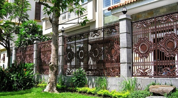 Solid die-cast aluminum fence model, creating the perfect beauty for the house